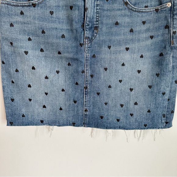 • NWT! • Madewell mid wash denim mini skirt with black hearts print - Picture 5 of 6